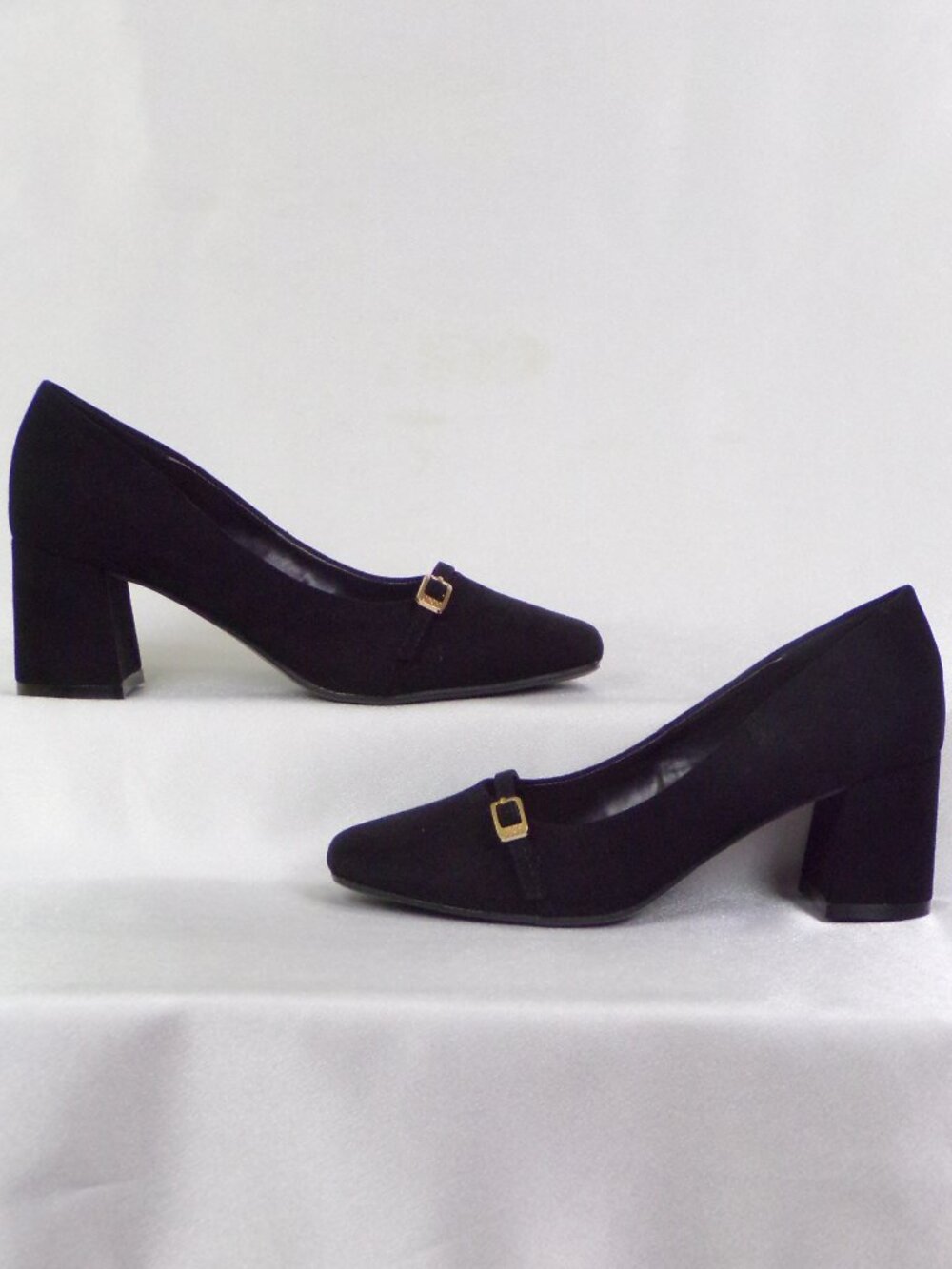 JONES NEW YORK size 6M black faux-suede medium-high block-heel square-toe pumps